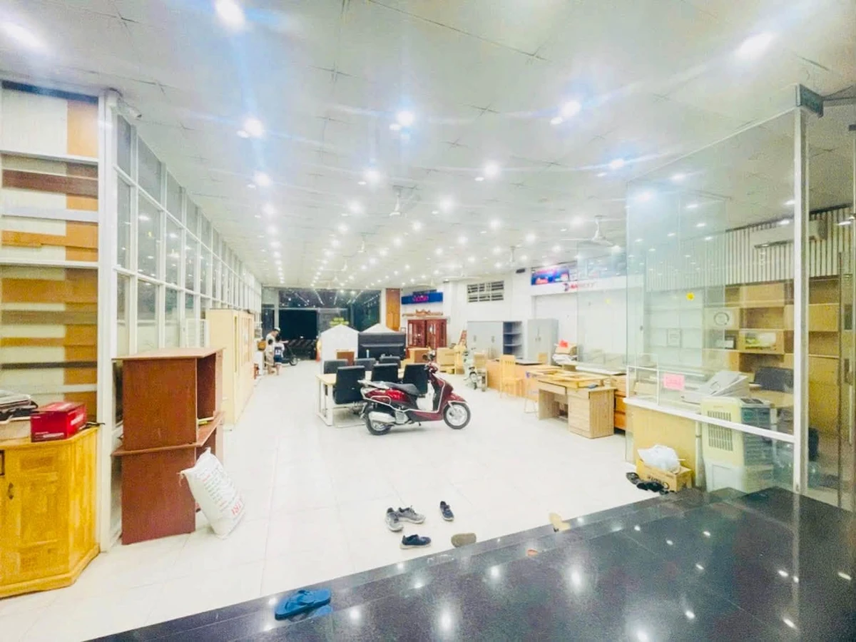 Bán nhà 3 tầng mặt tiền ĐT743, 356,3m², 6PN, Bình Chuẩn, giá 17 tỷ - Ảnh thu nhỏ 2