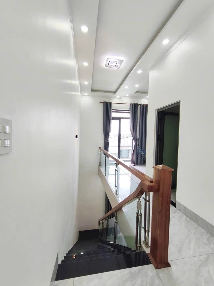 Bán nhà 1 trệt 1 lầu 5PN sổ riêng thổ cư giá 2,1 tỷ tại Xuân Tân - Ảnh thu nhỏ 3