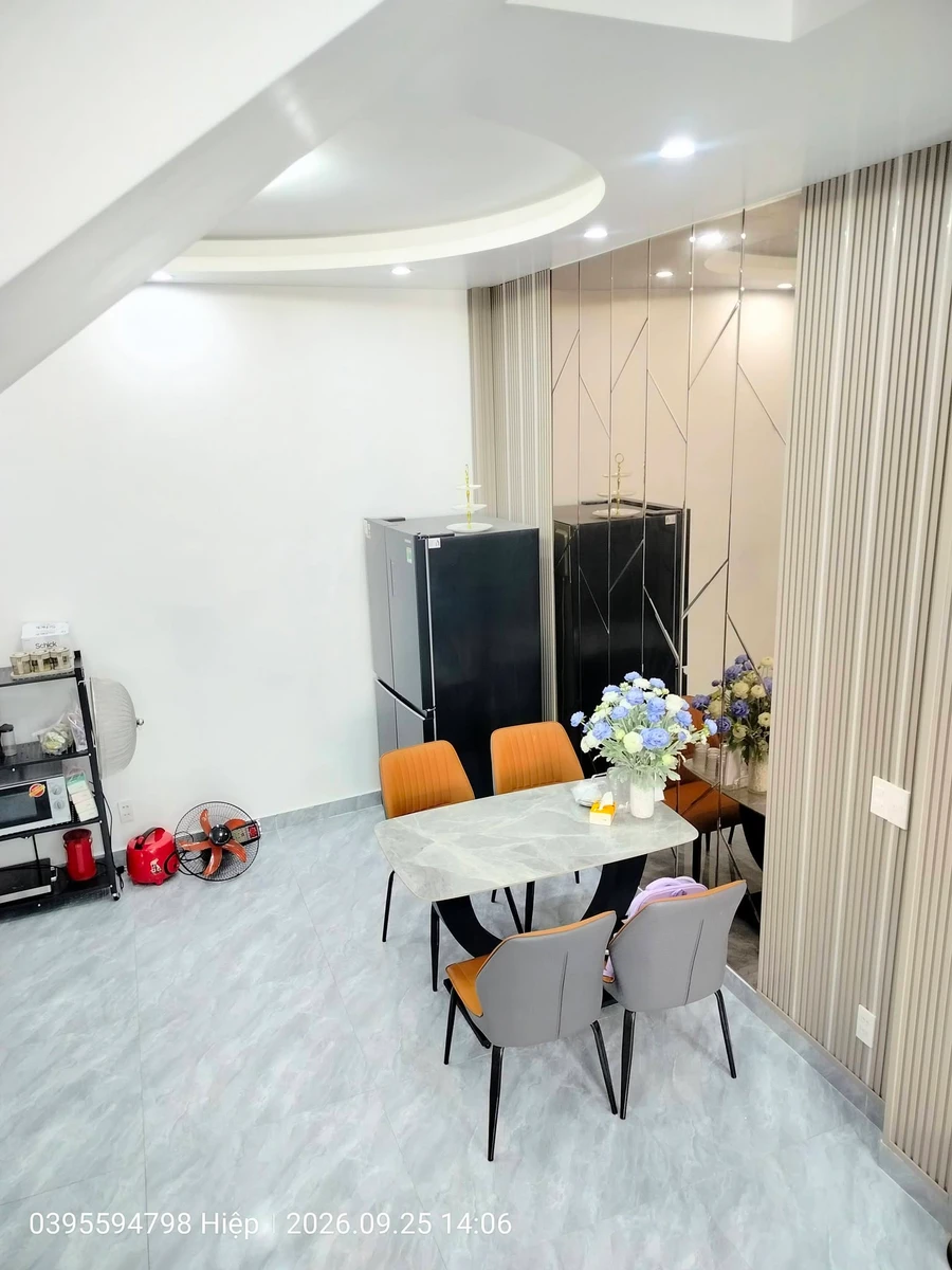 Bán nhà 3 tầng 50m² gần Hồ Sen Quận 12 - Ảnh thu nhỏ 2