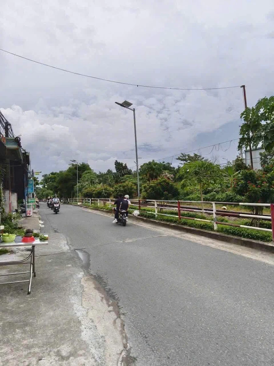 Bán nhà mặt tiền 200 m² Phường Tam Hiệp Đồng Nai - Ảnh thu nhỏ 3