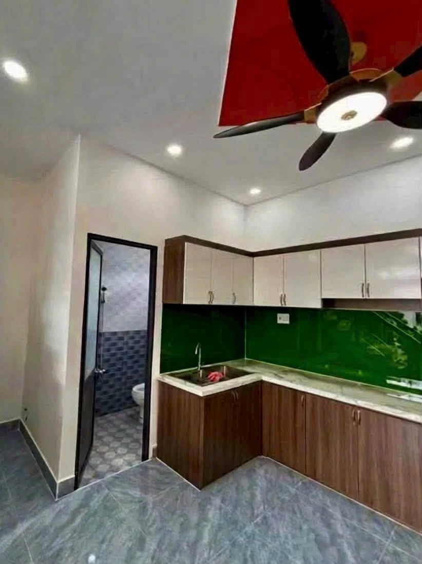 Bán nhà 1 trệt 2 lầu 5x12m sổ hồng riêng gần Ngã 3 Tân Kim giá 2,65 tỷ - Ảnh thu nhỏ 3