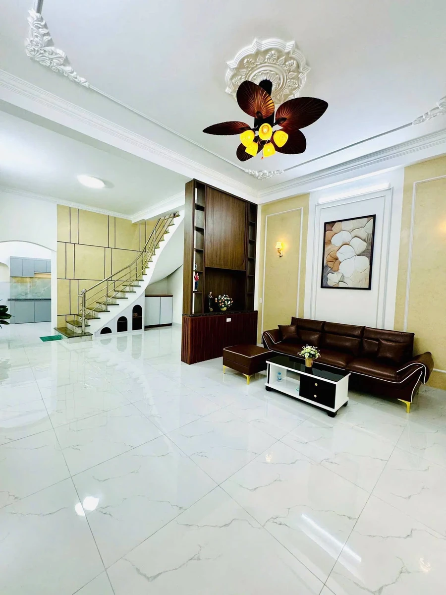 Bán nhà 1 trệt 1 lầu 6.5x14m gần công viên 30/4, Long Bình, Thủ Đức, giá 3,79 tỷ - Ảnh thu nhỏ 4