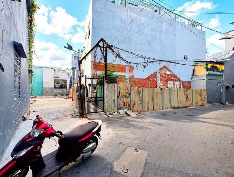Bán đất kiệt Ông Ích Khiêm gần biển, 52m² và 61m²