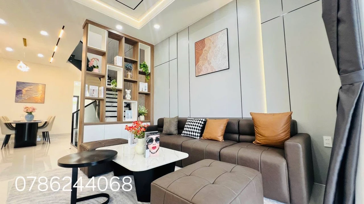 Bán nhà lầu 3PN Long Khánh gần khách sạn Happyson 105m² 2.3 tỷ - Ảnh thu nhỏ 4