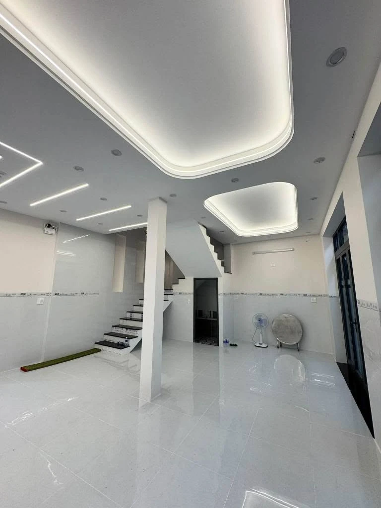 Bán nhà 3 tầng 3PN hẻm ô tô Hoàng Văn Thụ 62m2 Quận 12 - Ảnh thu nhỏ 4