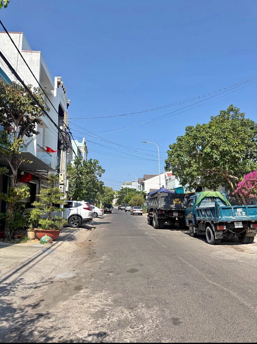 Bán đất 100m2 đường Đỗ Hành KDC Hùng Vương, Phan Thiết giá 4,1 tỷ - Ảnh thu nhỏ 5