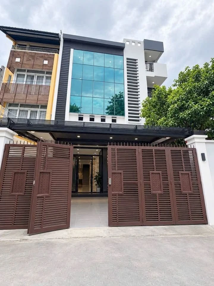 Bán toà nhà mặt tiền Nguyễn Khuyến 200m², Bình Thạnh - Ảnh 1