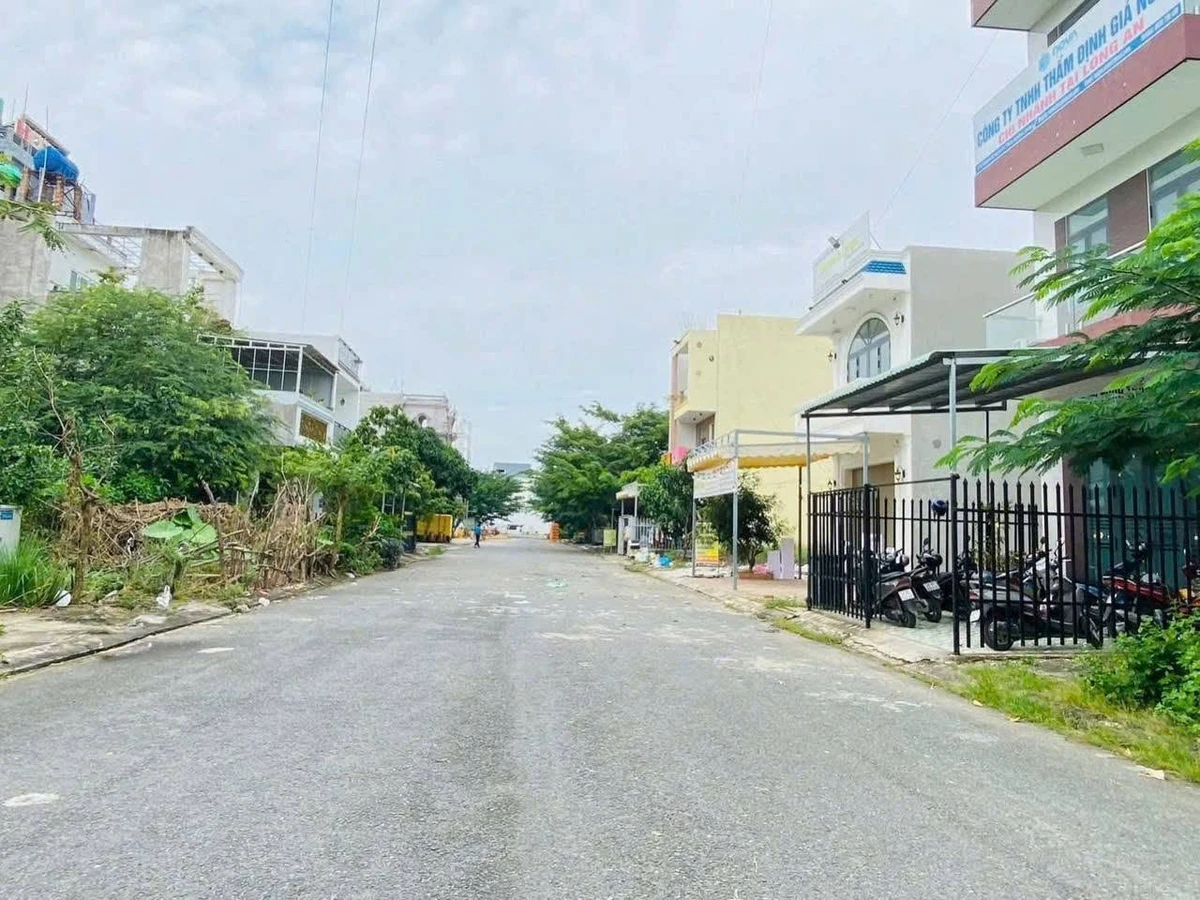 Bán đất thổ cư 100m² Bến Lức Long An giá 2 tỷ 880 - Ảnh 1