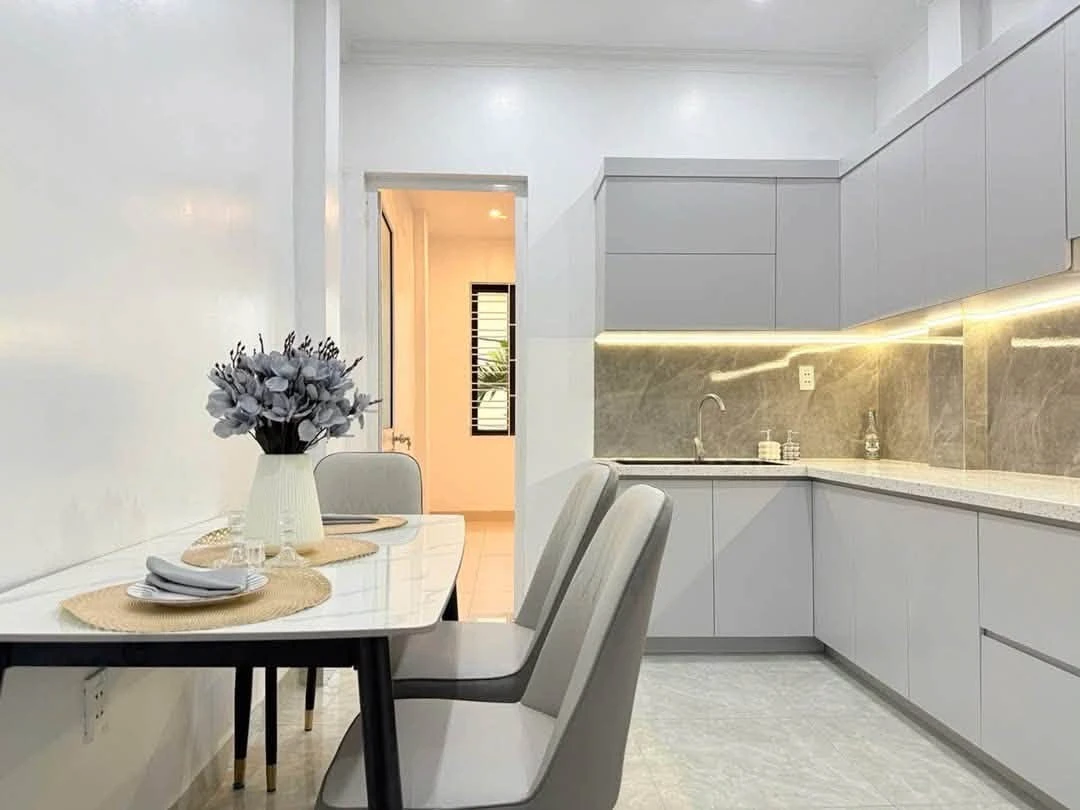 Bán nhà phố 25m² mặt đường Vũ Chí Thắng, Quận 7, 3 tỷ 50 - Ảnh thu nhỏ 2