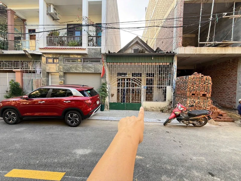 Bán nhà 2 phòng ngủ 75m² kinh doanh Phú An giá 2 tỷ 4 cgxd