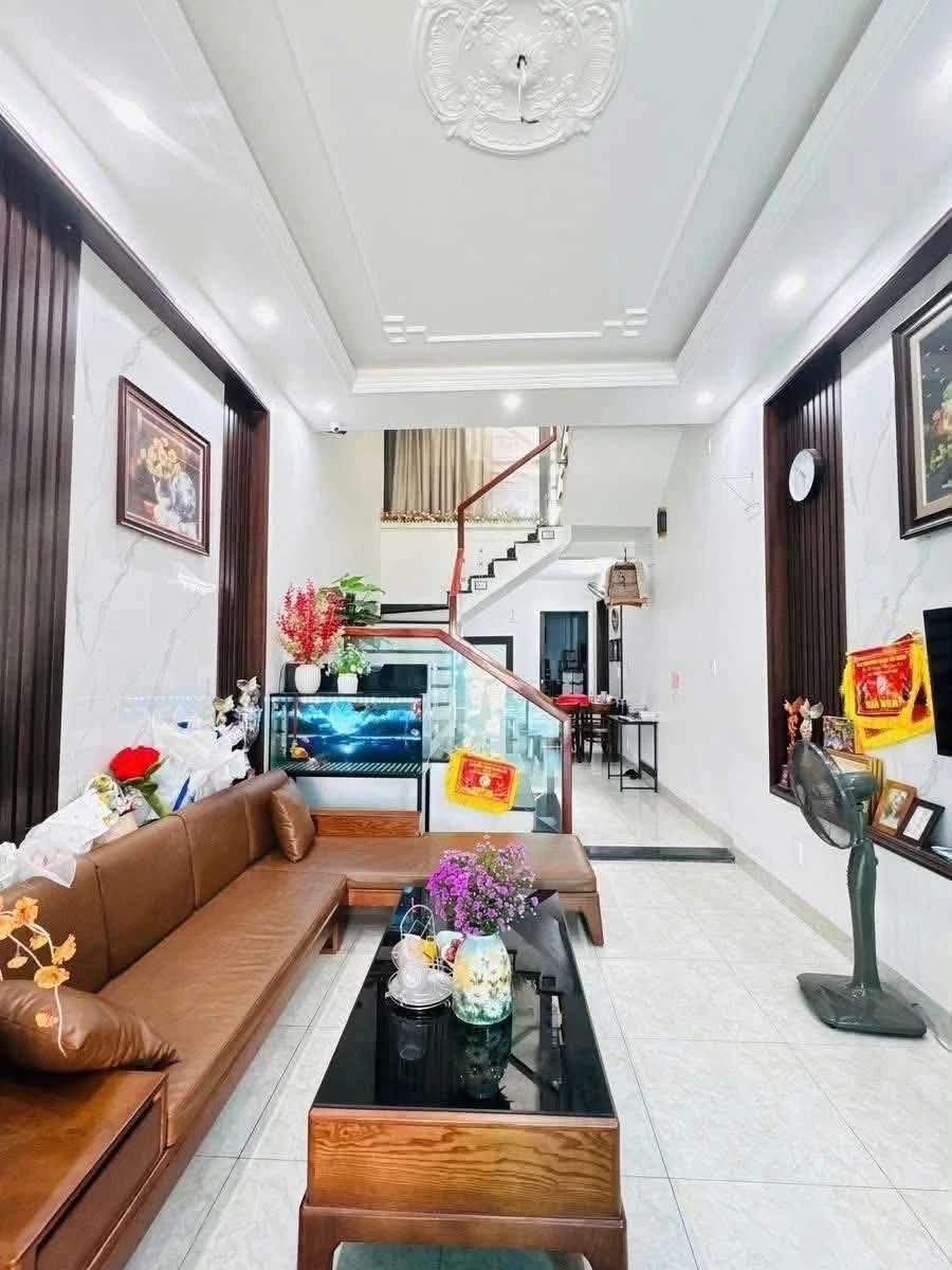Bán nhà 3 tầng 4 phòng ngủ 58m² ngõ Lê Viết Quang Hải Dương - Ảnh 1