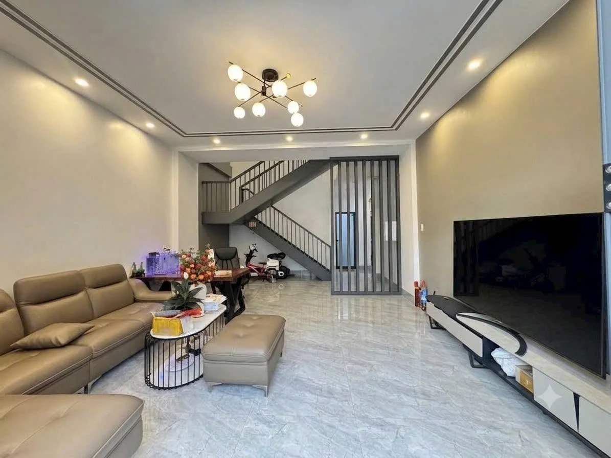 Bán biệt thự mặt tiền Văn Cao Rạch Giá 200m² 5.95 tỷ - Ảnh thu nhỏ 3