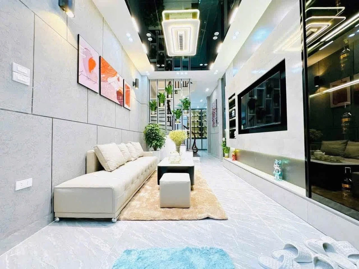 Bán nhà hẻm xe hơi 30m² hơn 4 tỷ Hoàng Hoa Thám - Ảnh thu nhỏ 2