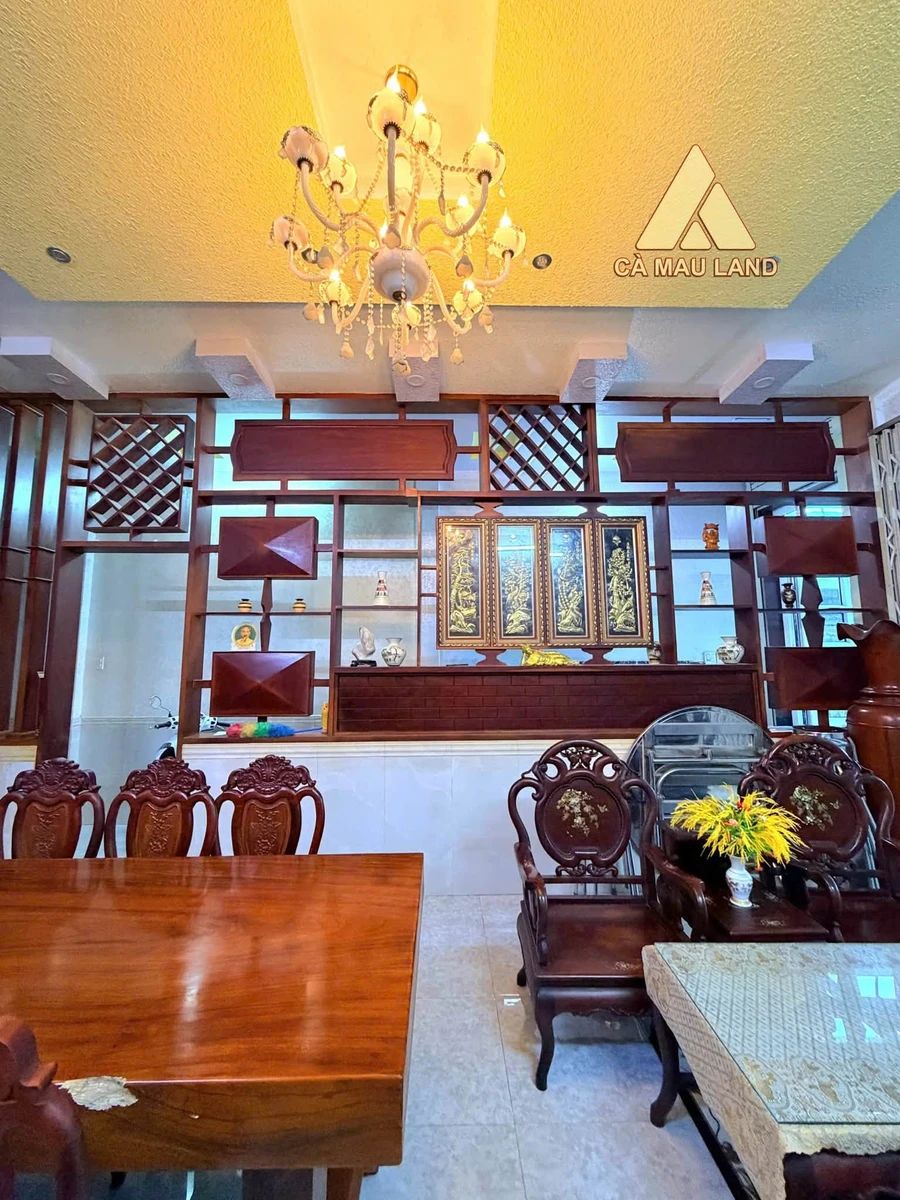Bán nhà 1 trệt 2 lầu mặt tiền 366.7m2 Cà Mau - Ảnh thu nhỏ 2