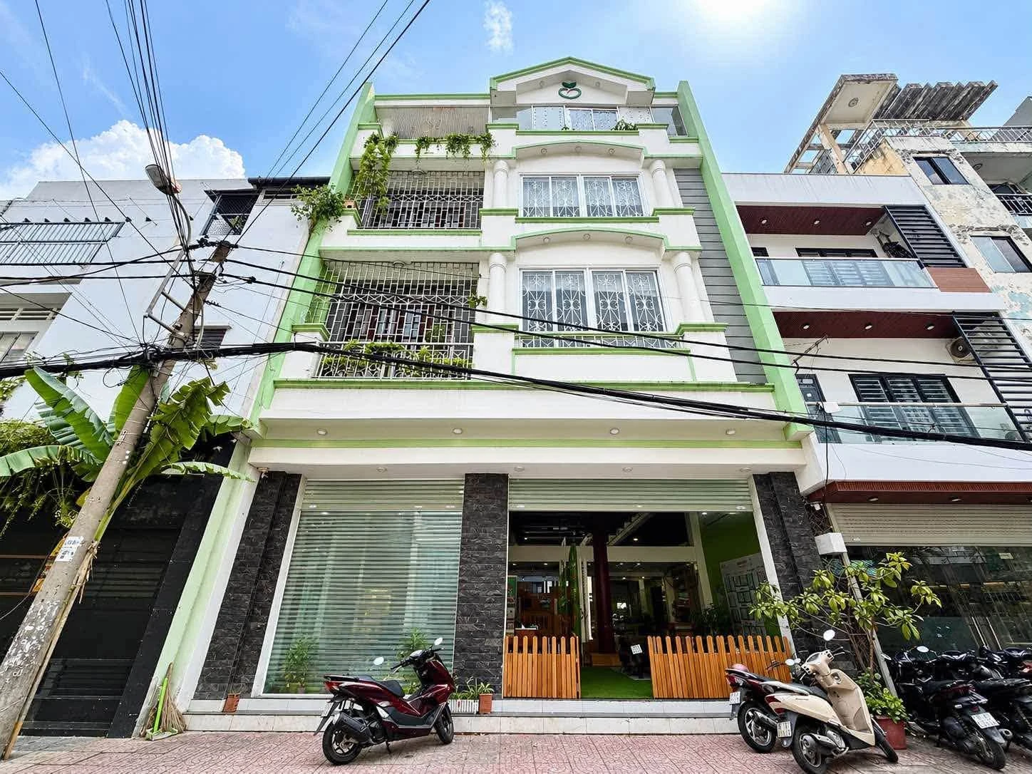 Bán nhà mặt tiền Năm Châu, Tân Bình, ngang 10m, 119.9m2, 5 tầng, giá 26.9 tỷ - Ảnh 1