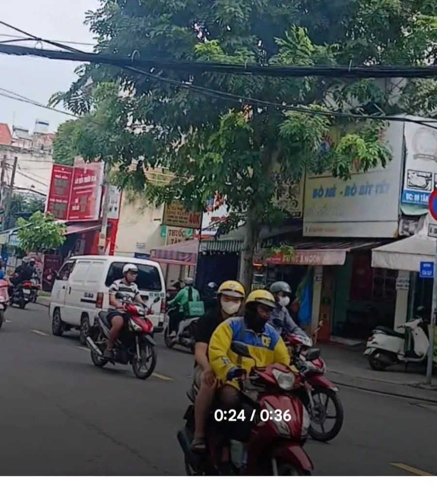 Bán nhà mặt tiền đường Tân Quý 72,4m2 trệt lửng, gần Aeon Mall Tân Phú, giá 14 tỷ - Ảnh 1