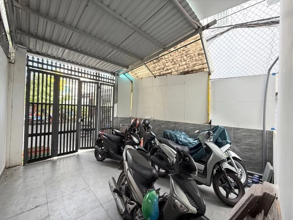 Bán nhà 78m2 3 tầng full nội thất Quảng Đức Phú Nhuận 10.9 tỷ - Ảnh thu nhỏ 2