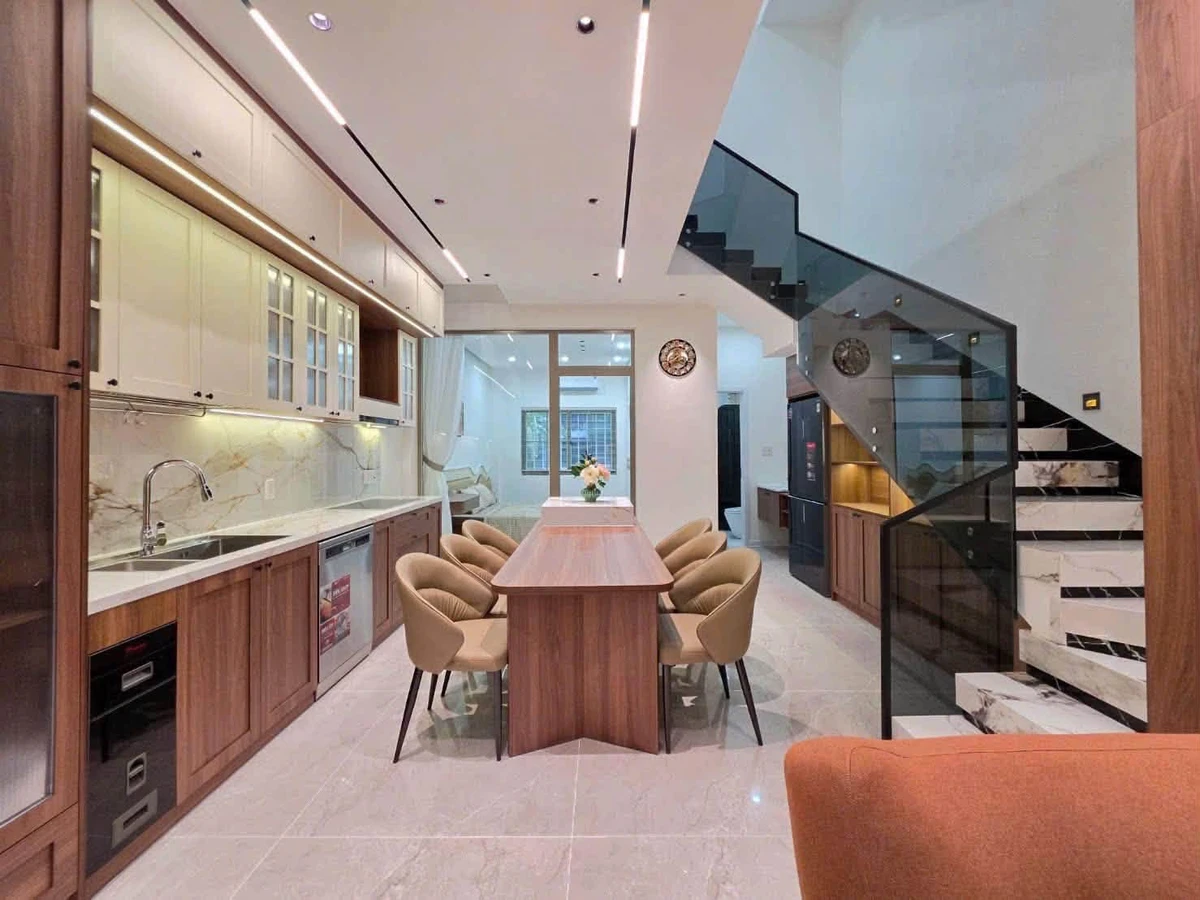 Bán nhà 3 tầng 70m² mặt tiền Lê Văn Sĩ gần biển, Đà Nẵng - Ảnh thu nhỏ 2