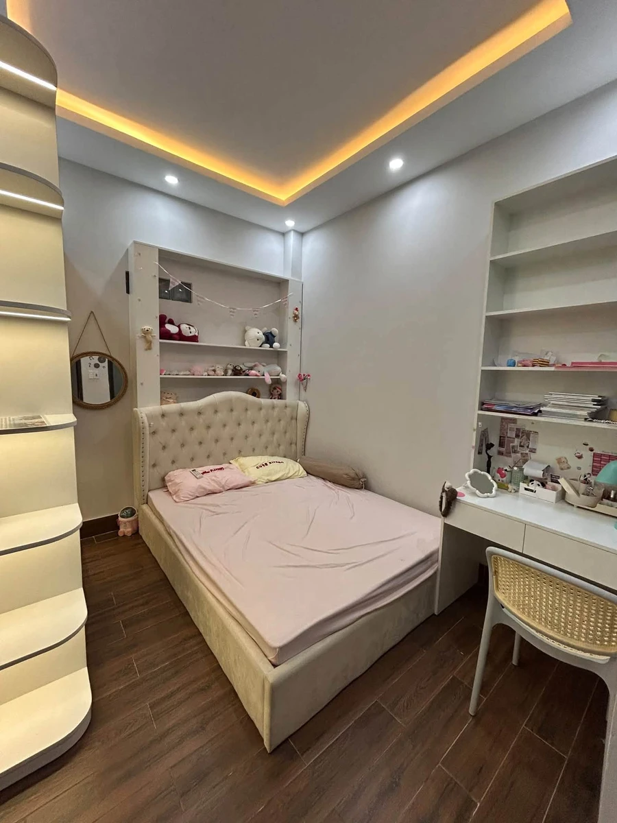 Bán nhà 2 tầng mặt tiền Trần Khát Chân, Sơn Trà, Đà Nẵng, 100m2, giá 7,99 tỷ - Ảnh thu nhỏ 3