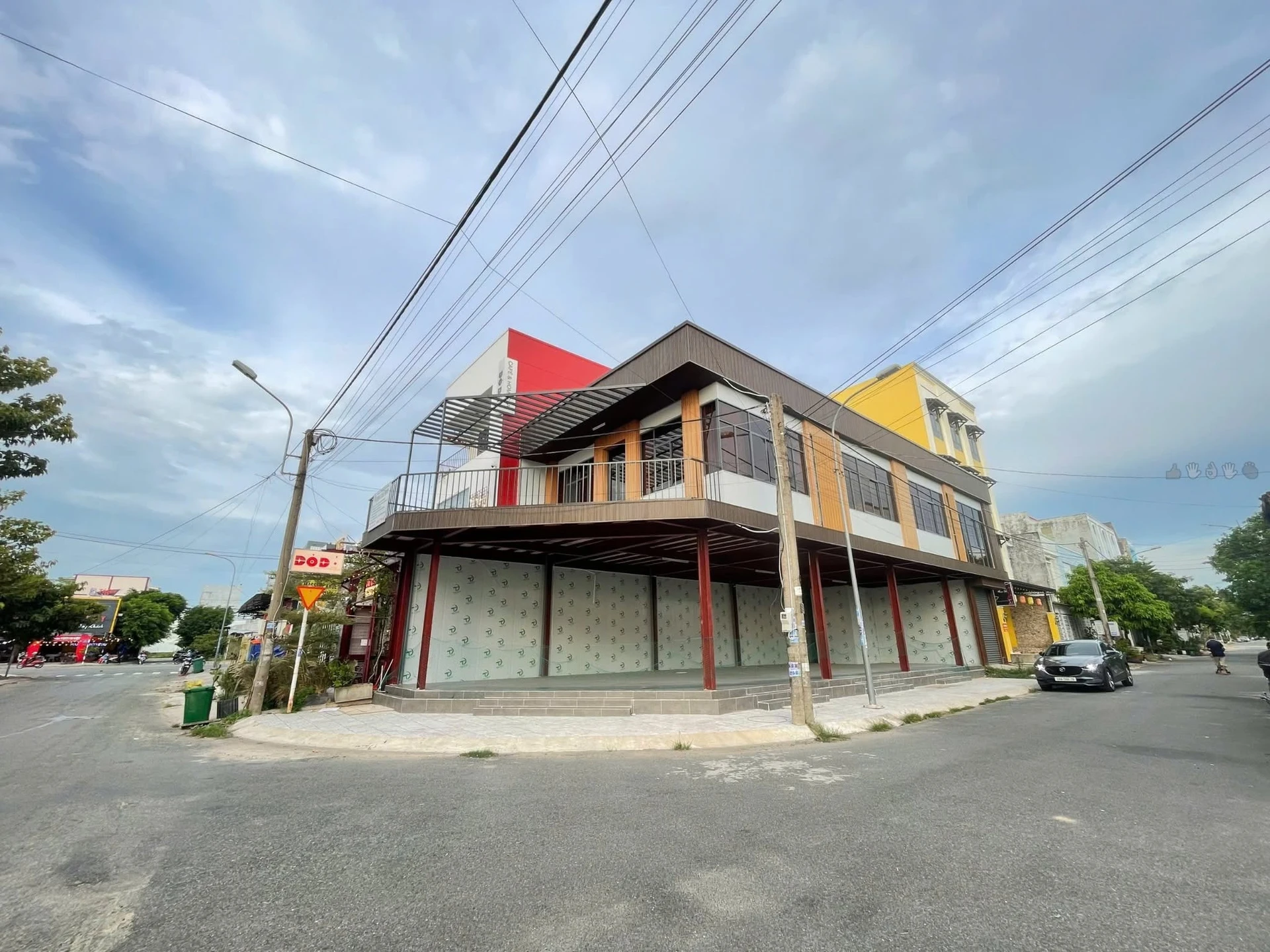 Bán nhà góc mặt tiền 187m² Hoàn Việt - Rạch Giá 5.6 tỷ - Ảnh 1