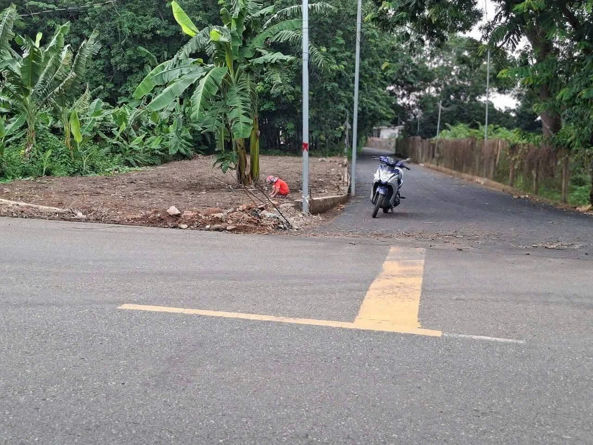 Bán lô đất góc 2 mặt tiền Hương Lộ 2, Hòa Long, 378m2, giá 2,79 tỷ - Ảnh thu nhỏ 4