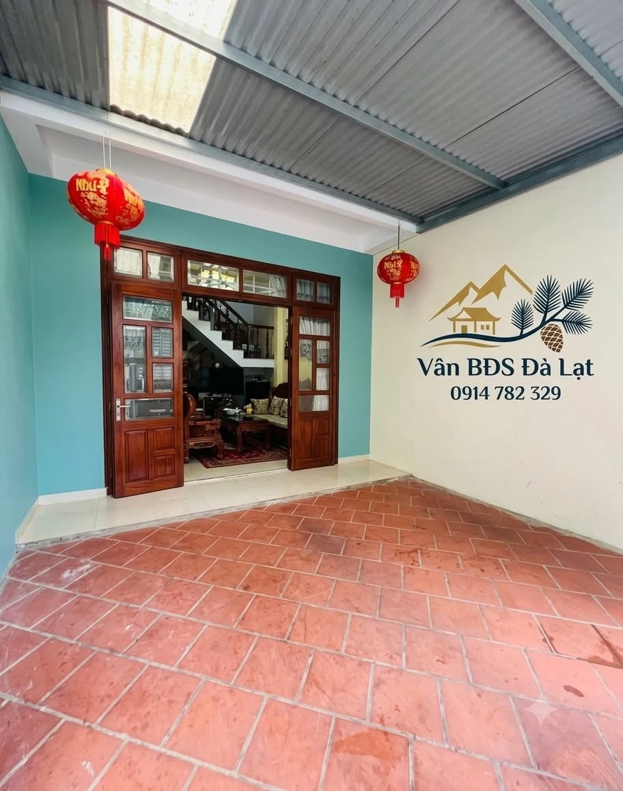 Bán nhà 180m² ô tô vào sân Hùng Vương, Đà Lạt 5.5 tỷ - Ảnh thu nhỏ 2