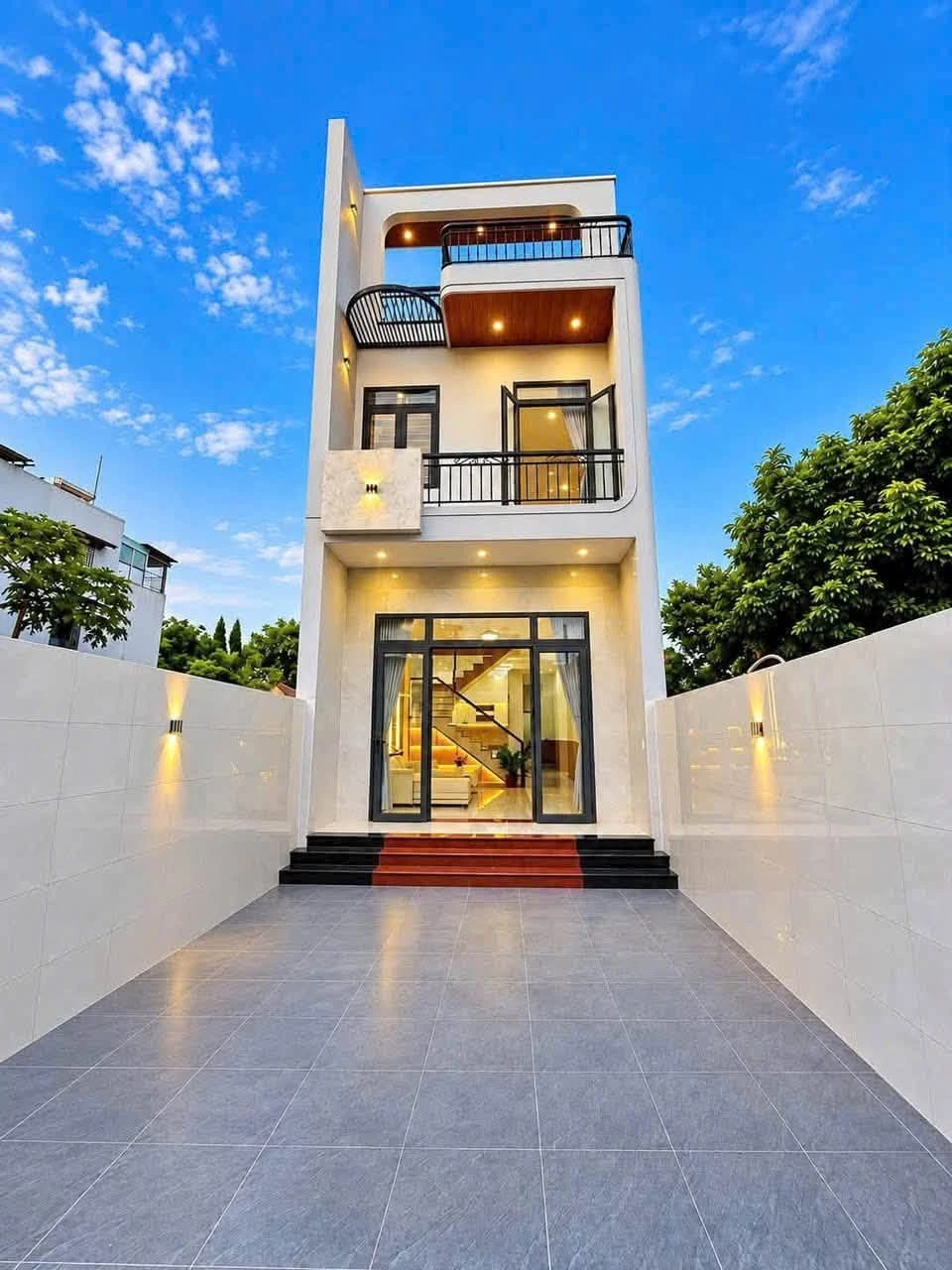Bán nhà lầu 130m² Trang Dài gần Đồng Khởi - Ảnh 1