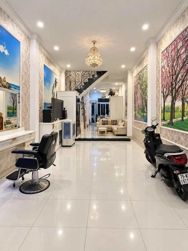 Bán nhà 4 tầng mặt tiền 52m² Cao Văn Bé, Nha Trang 10 tỷ
