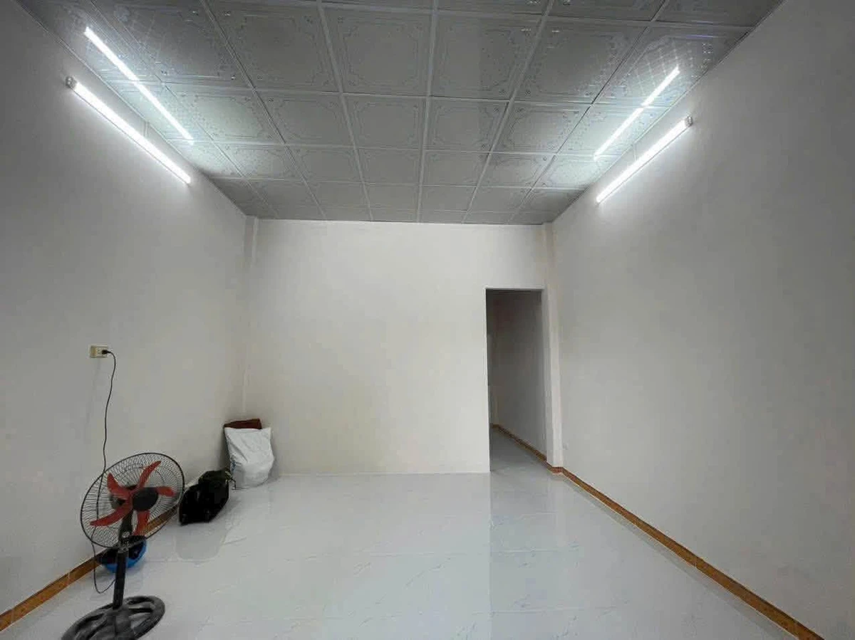 Bán nhà sổ riêng Quận 12 gần chợ Phú Thọ 80m² 2.19 tỷ - Ảnh thu nhỏ 2