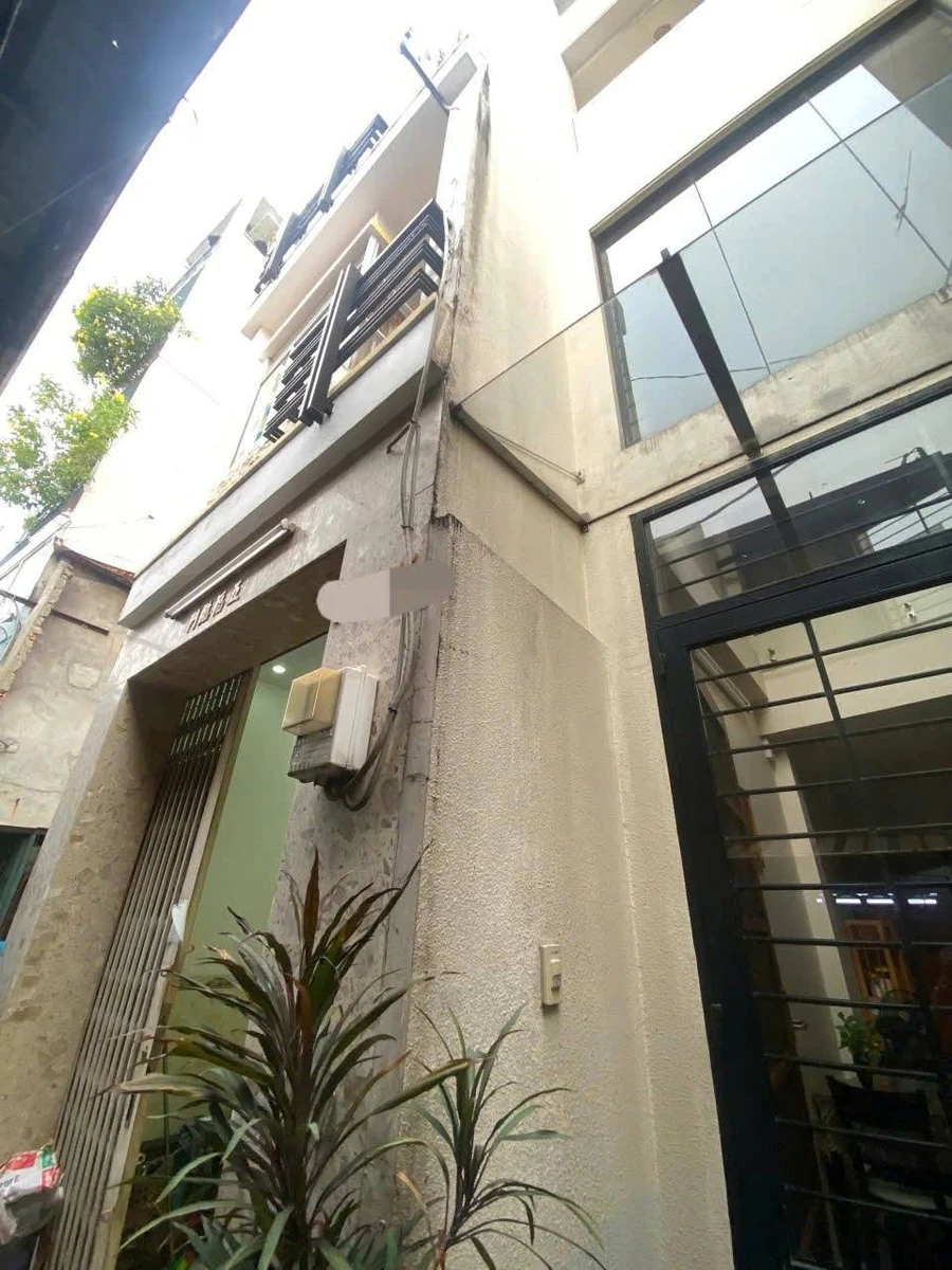 Bán nhà 3 tầng 4PN 3,5x13m nở hậu trung tâm Quận 11, giá nhỉnh 4 tỷ - Ảnh 1