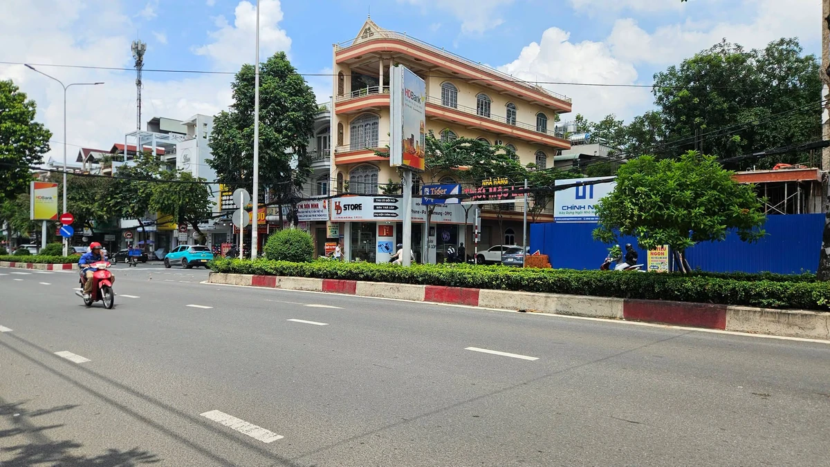 Bán shophouse góc 2 mặt tiền Đồng Khởi, 8,4×25m, 35 tỷ, Đồng Nai - Ảnh thu nhỏ 2