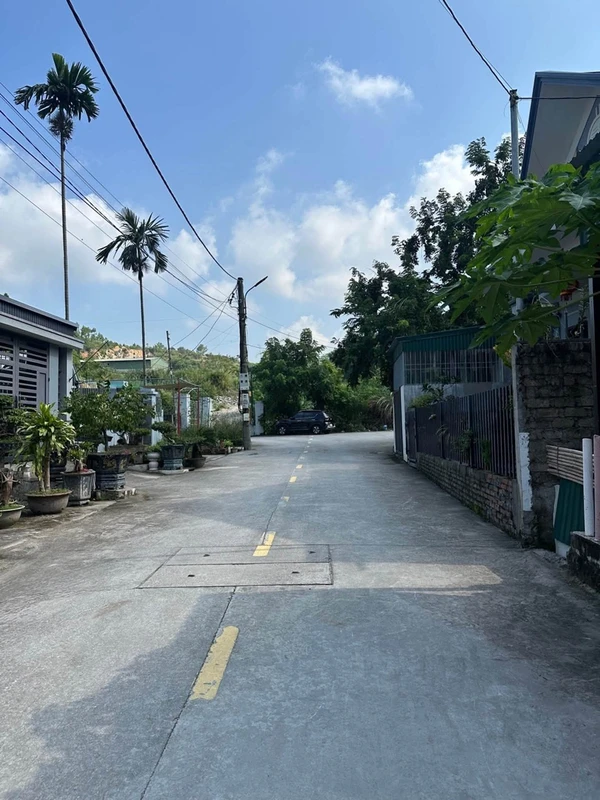 Bán nhà 3 tầng 66.6m² Hà Lầm Hạ Long, giá 2 tỷ