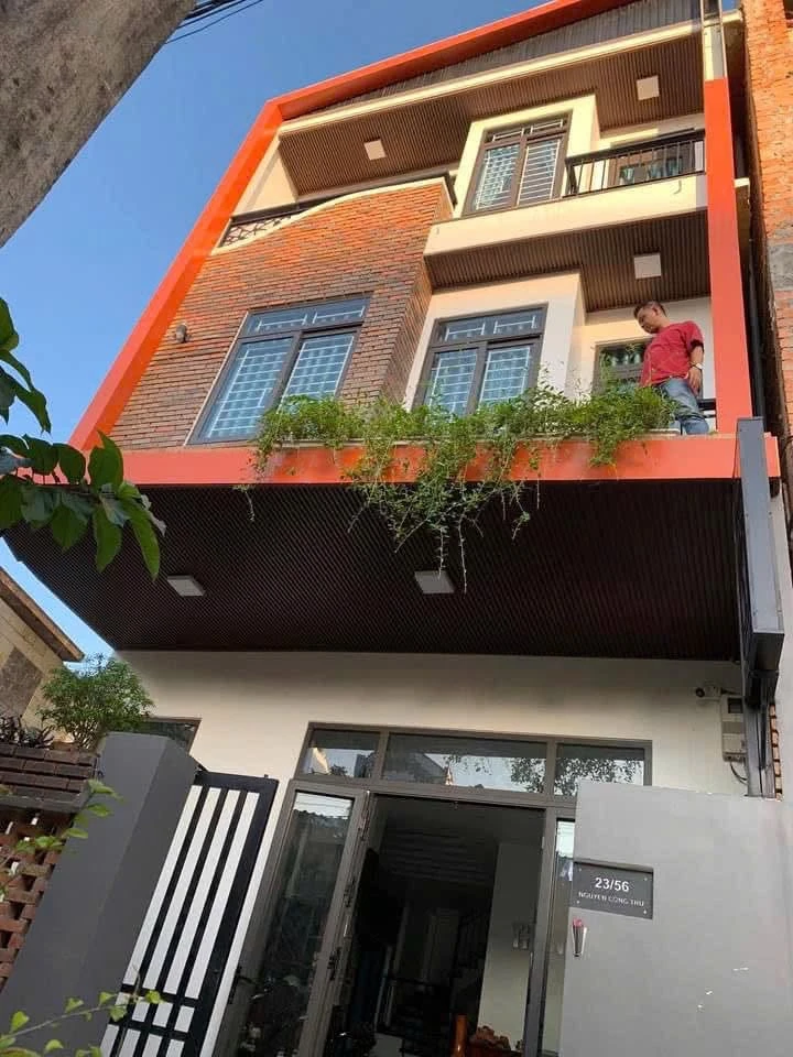 Bán homestay 3 tầng full nội thất Nguyễn Công Trứ 80m2 - Ảnh 1