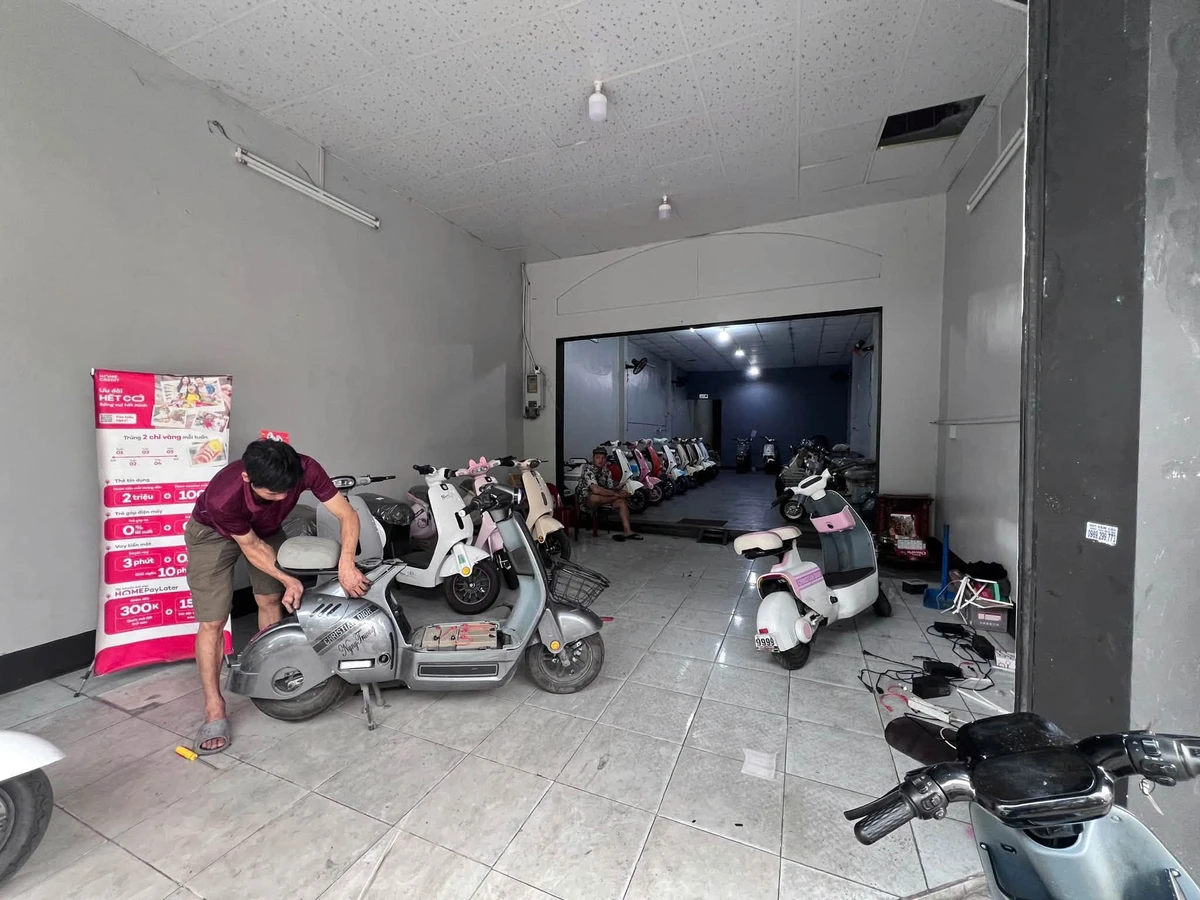 Bán nhà cấp 4 nguyên căn 5m8x32m đường Vườn Lài, Tân Phú giá 20 tỷ - Ảnh thu nhỏ 2