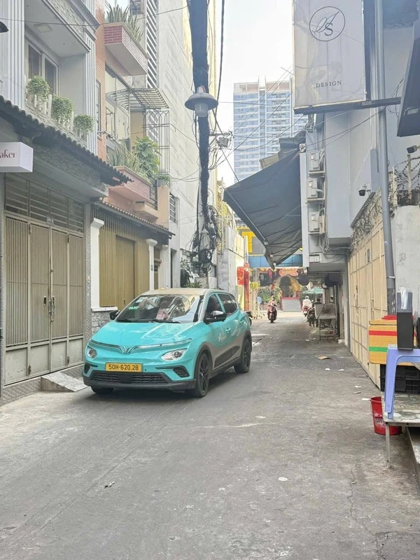 Bán nhà 3 tầng 50m2 trung tâm An Dương, giá 2 tỷ 40tri