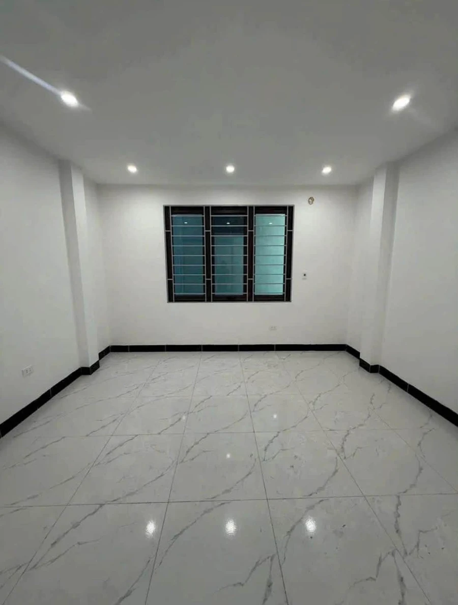 Bán nhà Nguyễn Văn Linh 75m2, 3,1 tỷ, 4 tầng, ô tô vào - Ảnh thu nhỏ 3
