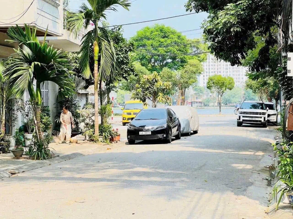 Bán lô đất 42m² view hồ Thanh Niên 1 tỷ - Ảnh 1