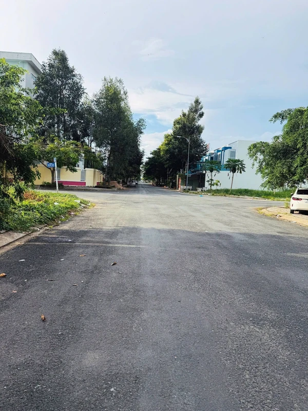 Bán nhà 2 phòng ngủ 90m² Trần Bạch Đằng Rạch Giá