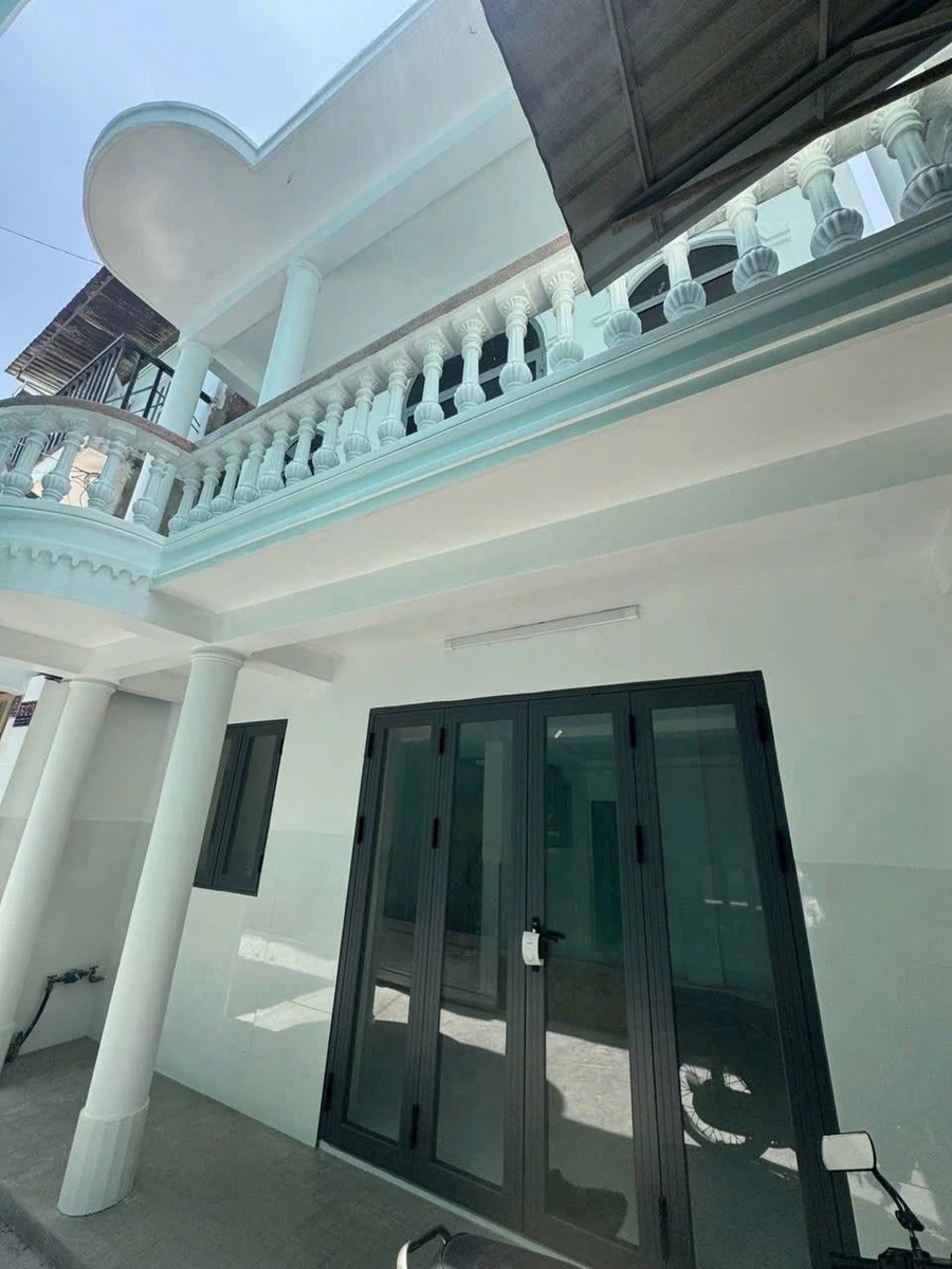 Nhà bán 3 phòng ngủ, 58m², gần chợ Thủ Đức, giá 3,95 tỷ - Ảnh 1
