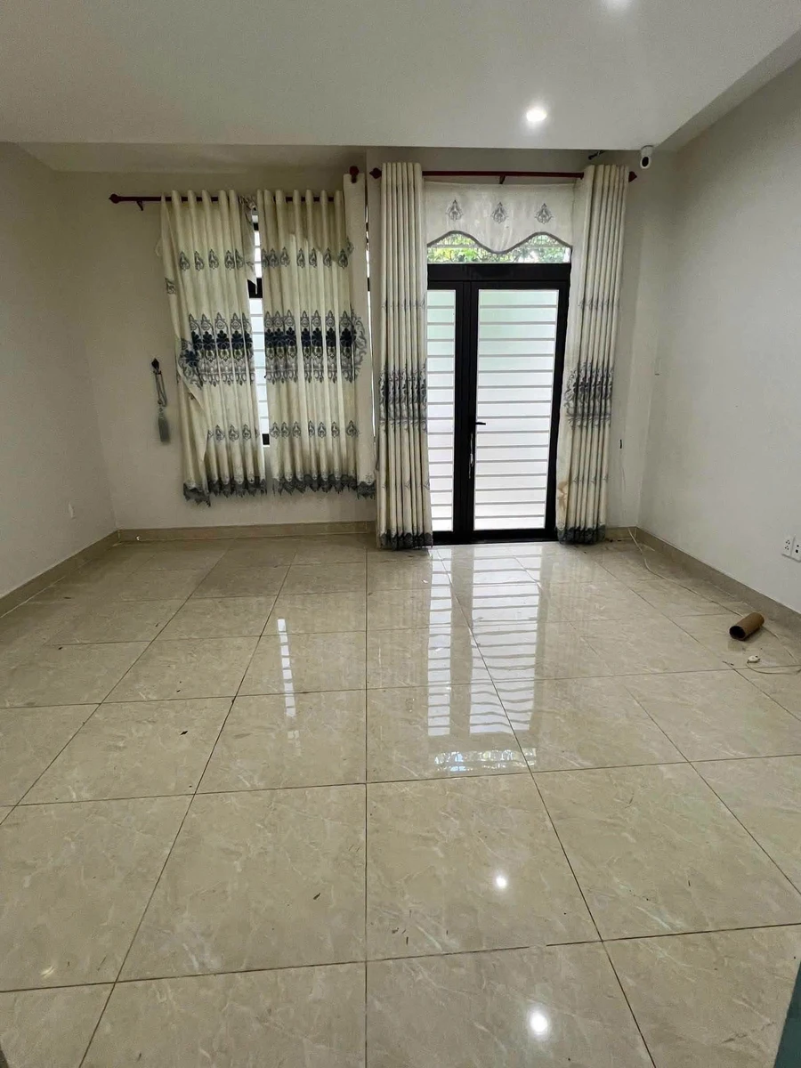 Bán nhà 3 tầng mặt tiền 100m2, 4PN, Thủ Dầu Một - Ảnh thu nhỏ 4
