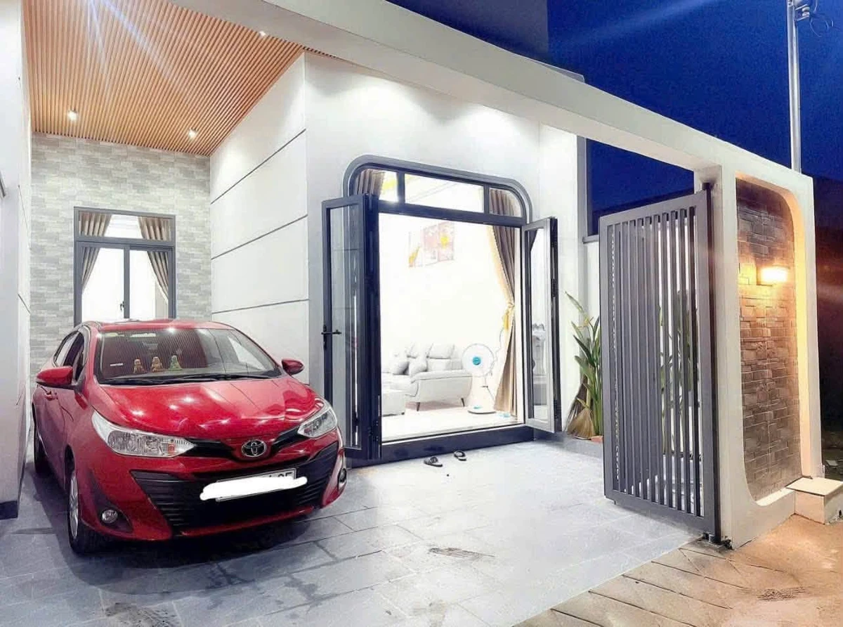 Nhà bán Quận 1, 101m², 2PN, 1 tỷ 250 triệu - Ảnh 1