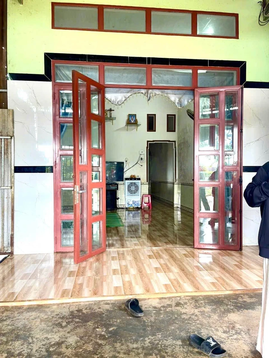 Bán nhà hẻm Nguyễn Chí Thanh, 255m², 2PN, 1 tỷ 50 triệu - Ảnh thu nhỏ 2
