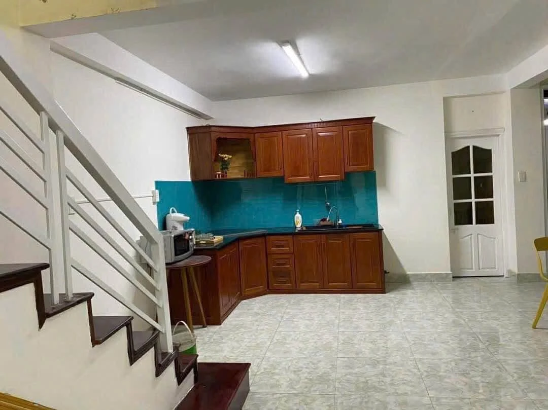 Bán nhà hẻm Nguyễn Tất Thành 102m² toàn bộ giá 3.8 tỷ - Ảnh thu nhỏ 4