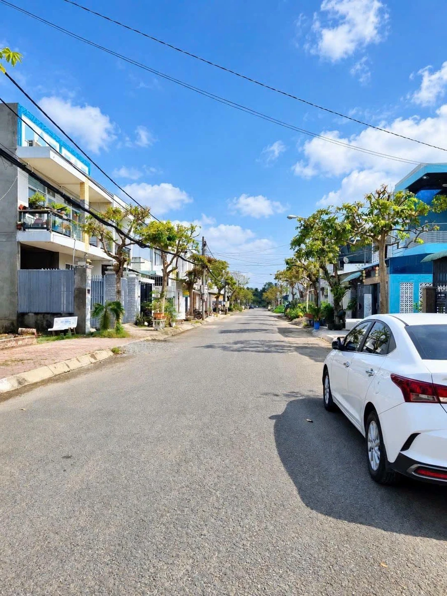 Bán nền đất 117m² Phường 7 Quận 7 giá 580 triệu - Ảnh 1