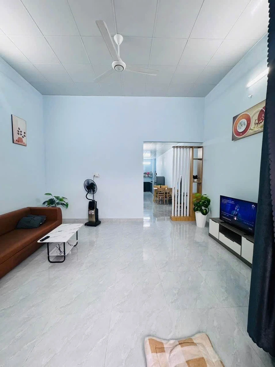Bán nhà Đinh Núp 5x16m, 80m², 2 tỷ 650, Quảng Trường - Ảnh thu nhỏ 2