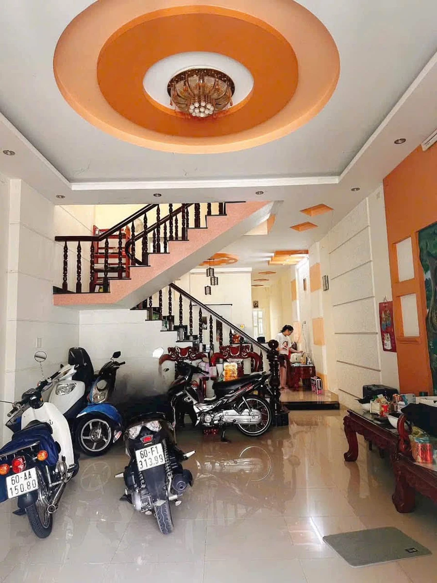 Bán nhà 1 trệt 1 lầu Tân Phong 160m2, 4 tỷ 9 - Ảnh thu nhỏ 2