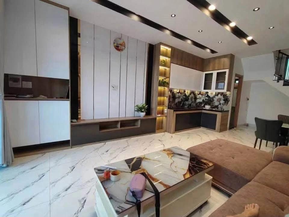 Bán nhà phố 1 trệt 2 lầu 60,1m2 hoàn công, Lái Thiêu, giá 3,9 tỷ - Ảnh thu nhỏ 3
