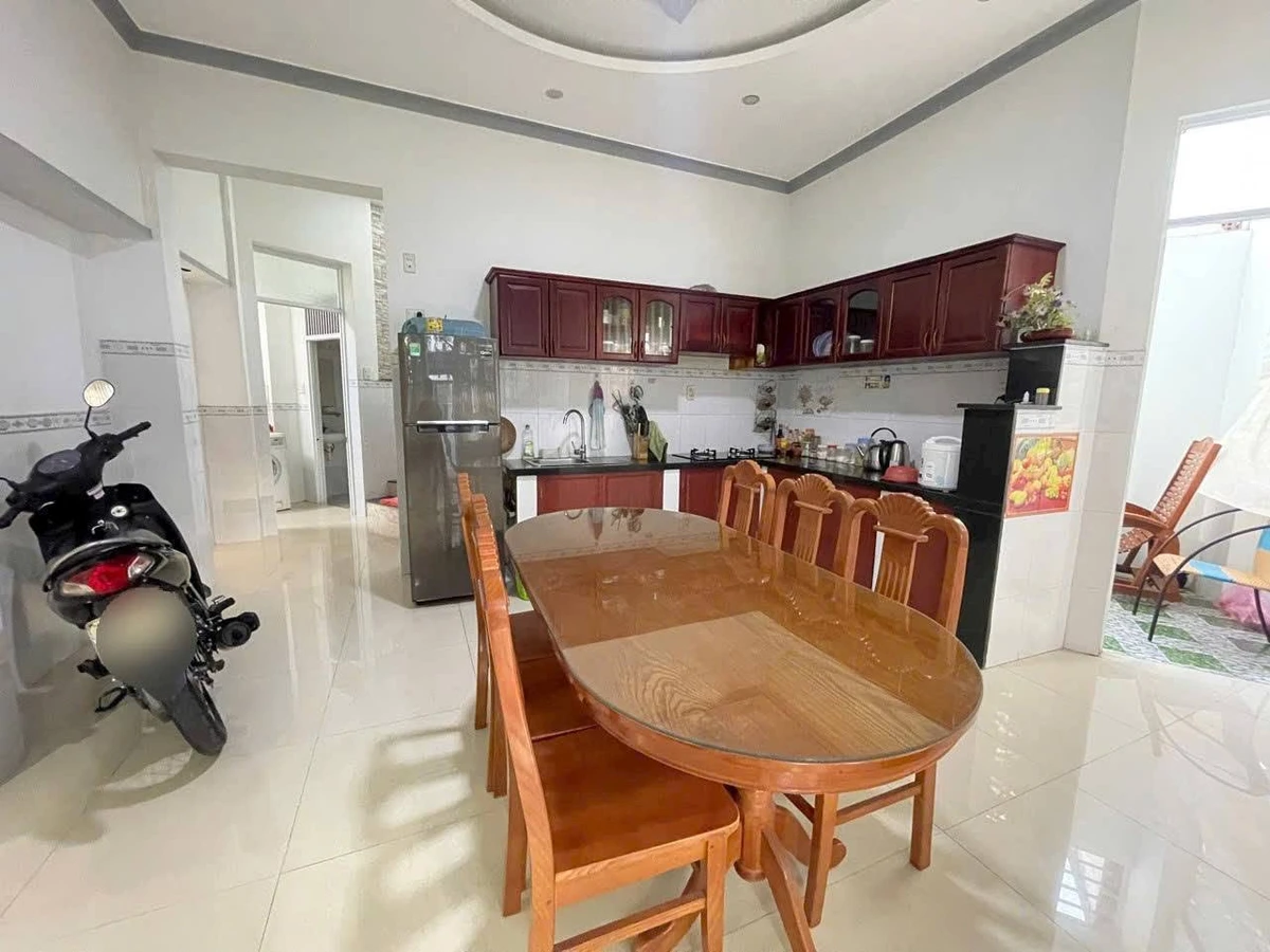 Bán nhà 1 trệt 1 lầu 144m² Phường Phan Thiết Lâm Đồng 2.7 tỷ - Ảnh thu nhỏ 2
