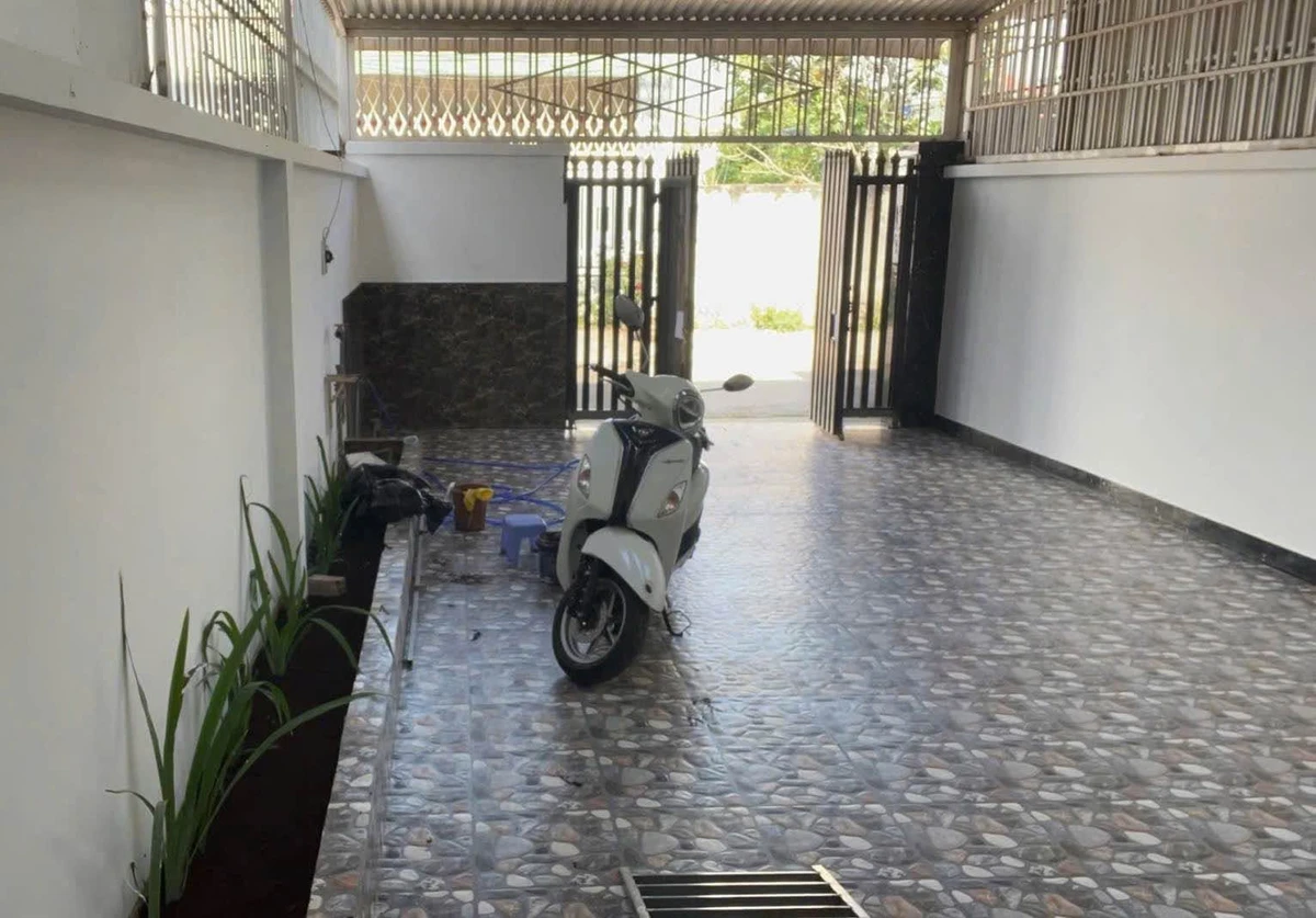 Bán nhà mặt tiền Trần Cừ 150m², 4PN, 7.5 tỷ Quận 1 - Ảnh thu nhỏ 3