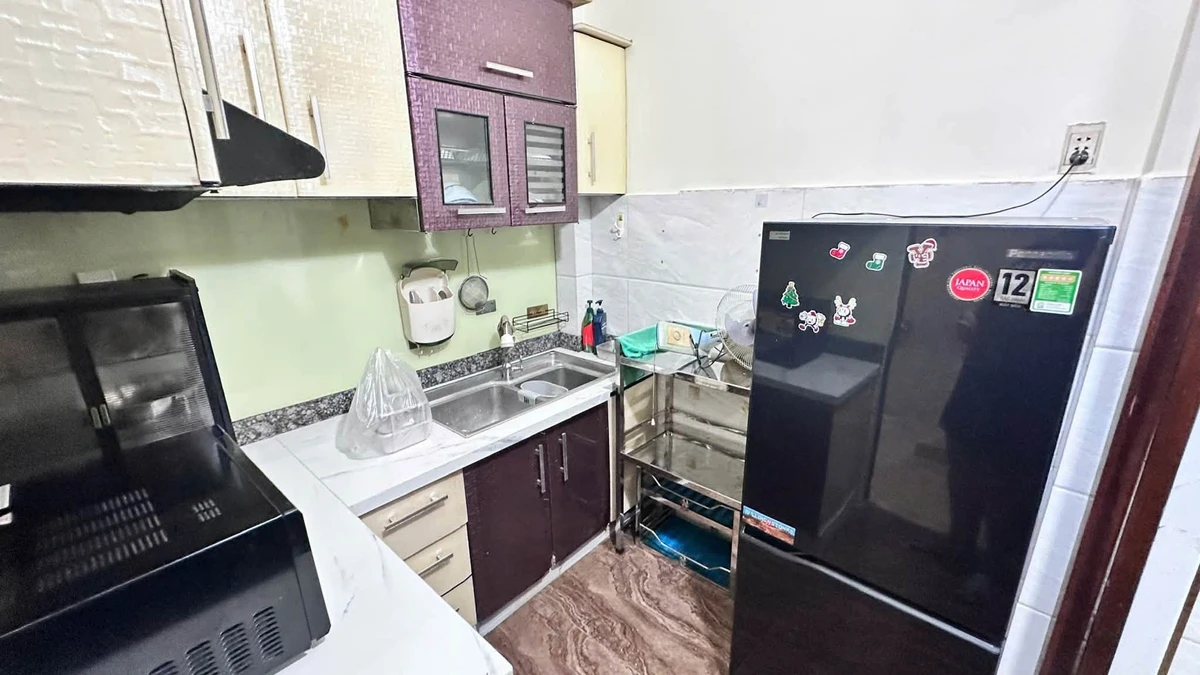 Bán nhà hẻm Đoàn Văn Bơ Quận 4, 26.3m², trệt 2 lầu sân thượng, 2PN 2WC, giá 3.5 tỷ - Ảnh thu nhỏ 3